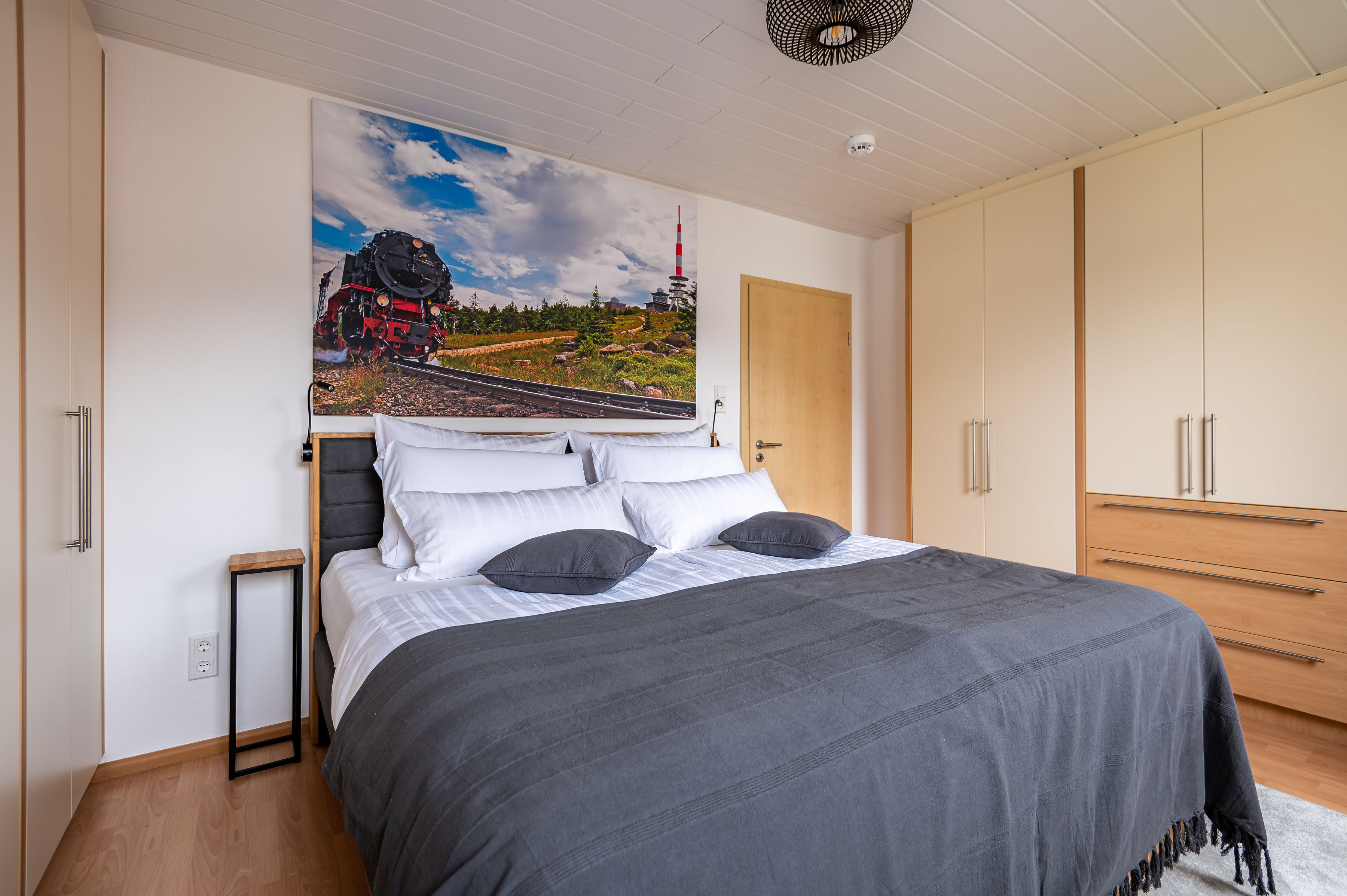 Schlafzimmer 1